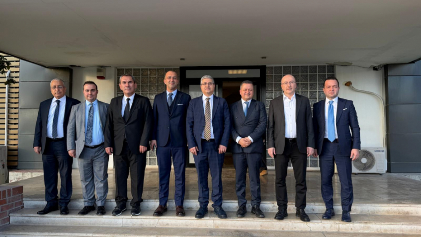 DMO Genel Müdürü'nün İzmir'de Tıbbi Cihaz Üreticilerine Ziyareti