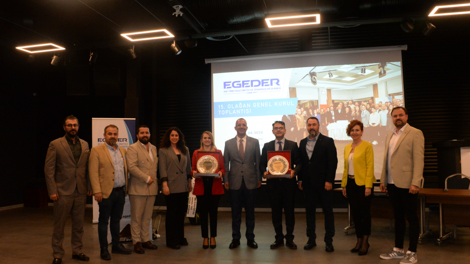 EGEDER'DEN TÜYAP FUARCILIĞA TEŞEKKÜR VE PLAKET