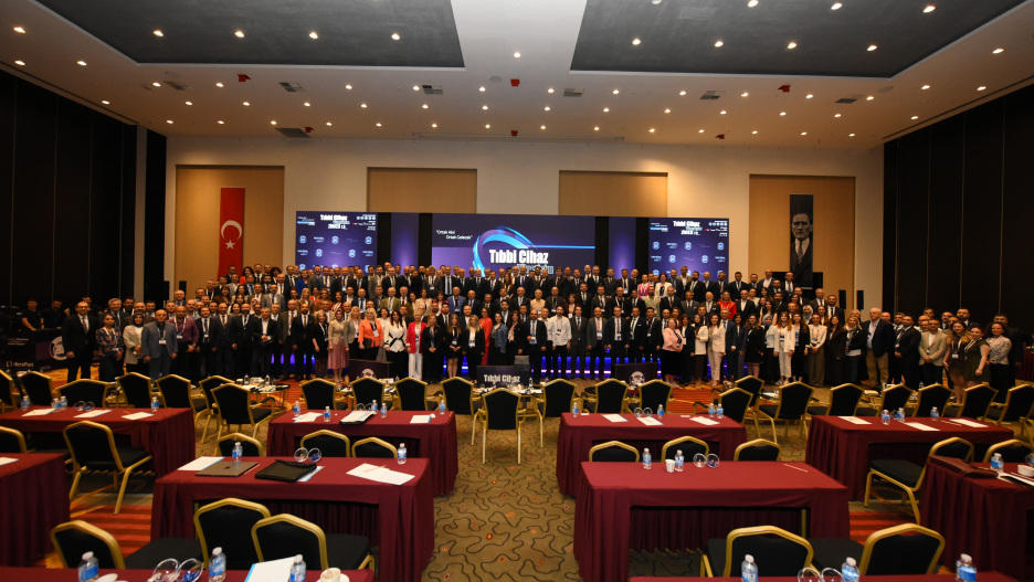 TIBBİ CİHAZ YÖNETİŞİM ZİRVESİ 2.0 ÜÇÜNCÜ GÜN OTURUMLARIYLA TAMAMLANDI